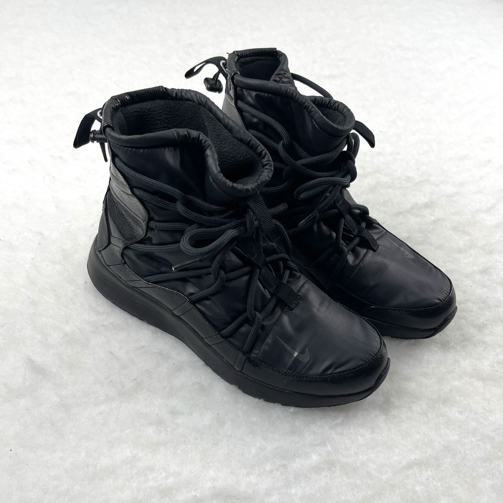 Nike Tanjun High Rise Sneaker Boot Women's 10.5 Triple Black AO0355-004 No Box